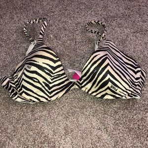 PINK Victoria’s Secret bra 34B